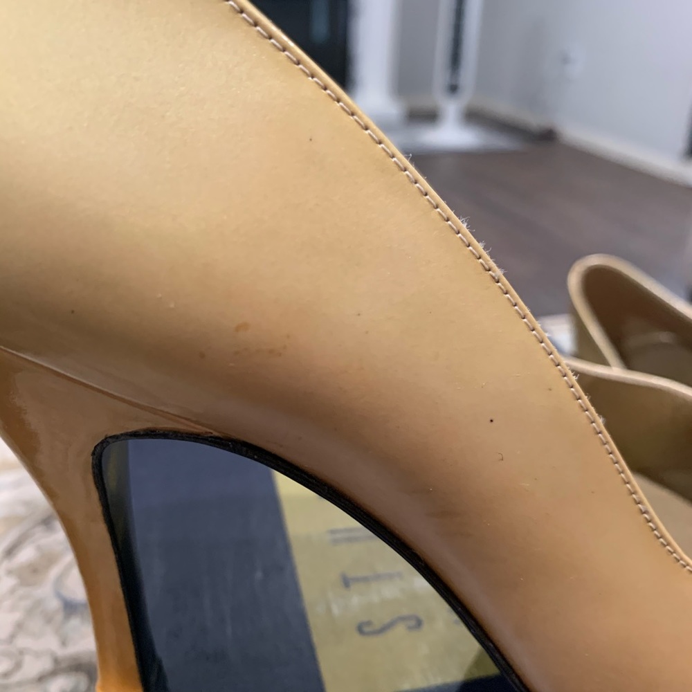 Vtg Stuart Weitzman Bisque Patent Stilettos Sz 9M - Picture 3 of 8